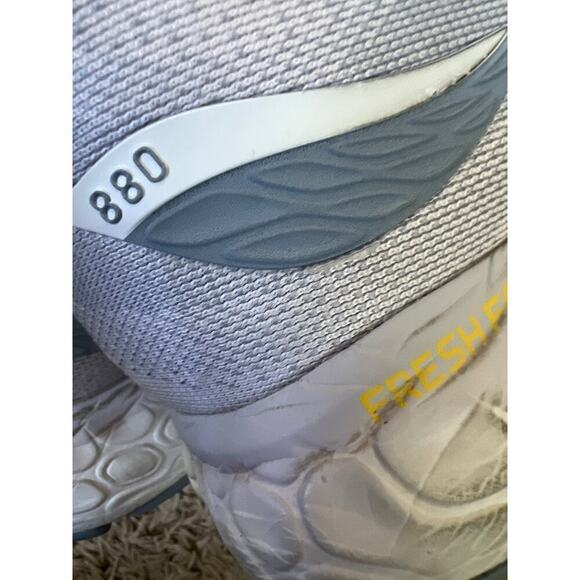 New Balance Fresh Foam X 880v12
Vibrant Pink Orange (Women's)
Size 10 - Picture 7 of 11